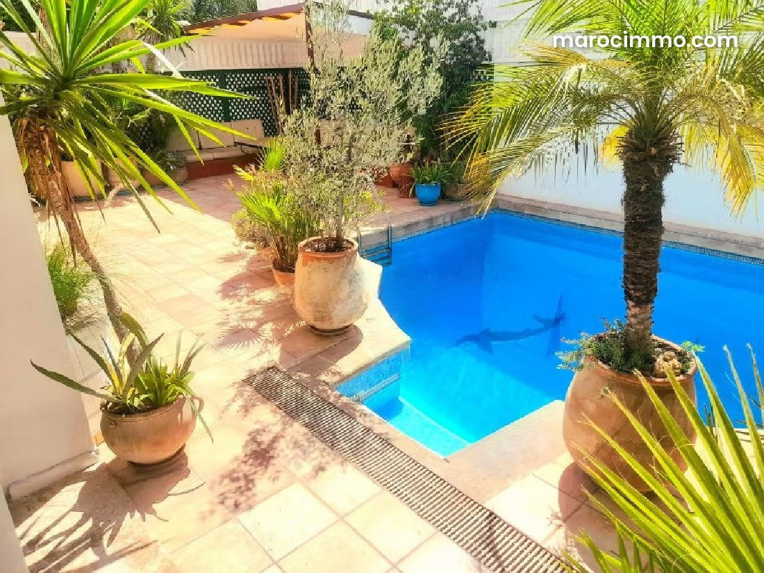 650 m² Villa with Pool, Aïn Diab, Casablanca — Casablanca
