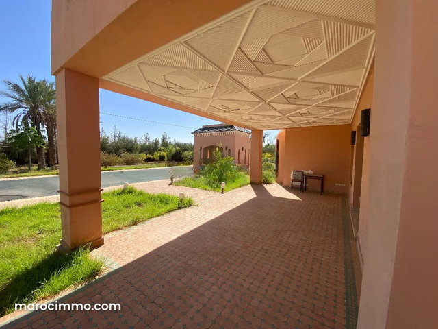 Villa de luxe à vendre à Route de l'Ourika. Superficie 10000 m². Prestation de conciergerie, belle Piscine — 4