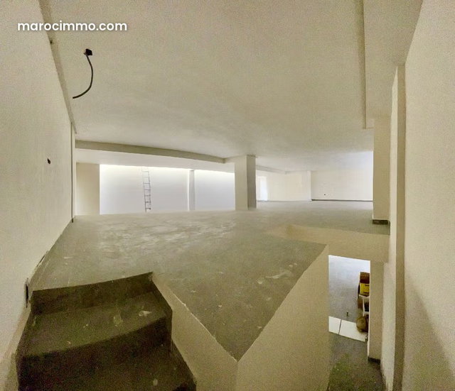 3 Commercial Units for Rent in Palmier Quarter — 5