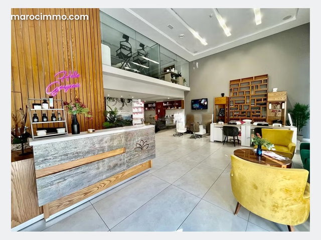 Local Commercial Aménagé 450 m² Avenue 2 Mars — 2