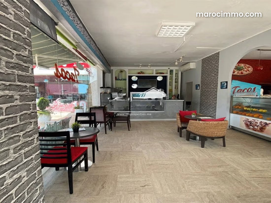 Commercial premises with a large terrace for sale in Mdiq — Mdiq