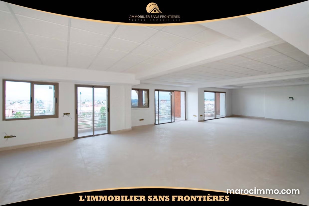 300 sqm Office for Lease in Bab Doukkala, Marrakech, with Terrace — Marrakesh