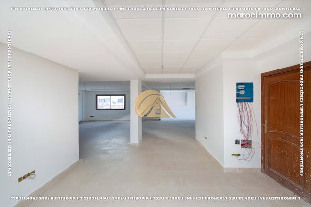 Office for rent in Bab Doukala, 300m², Marrakech — 2