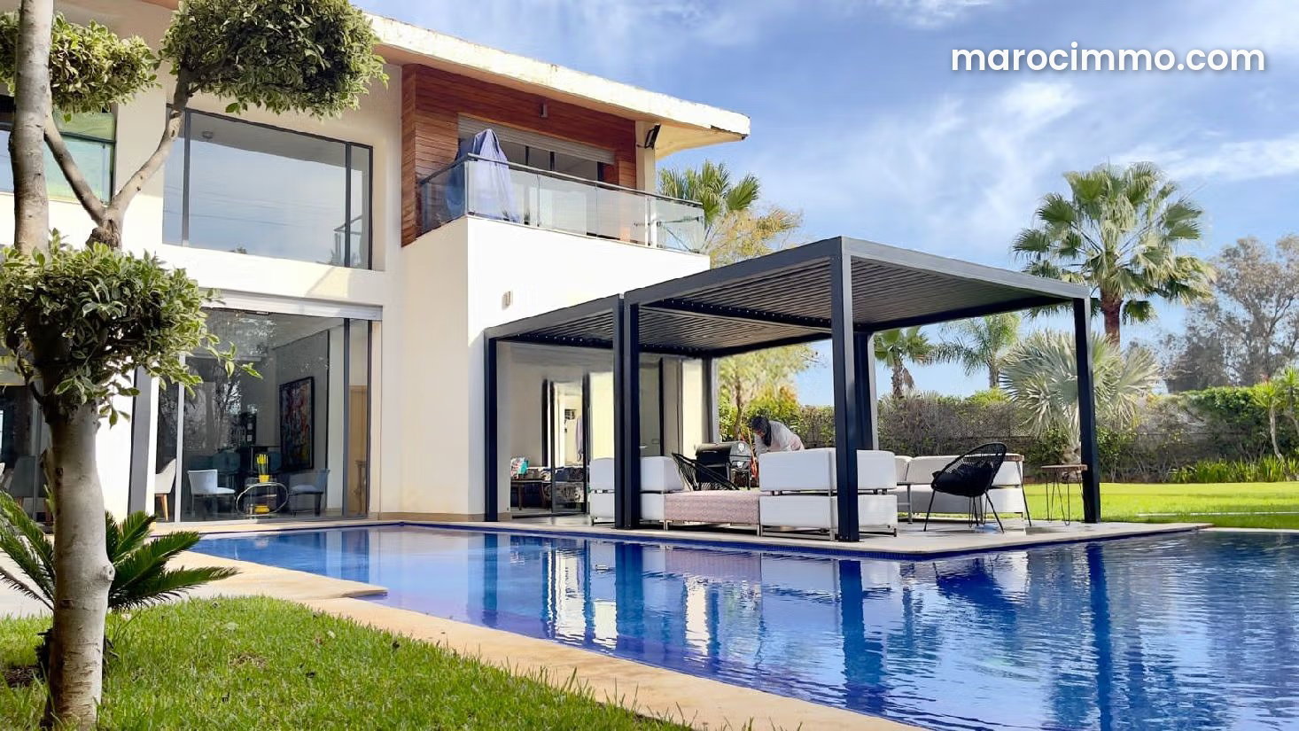 Villa 380 m² avec piscine et jardin arboré, Bouskoura centre — Bouskoura