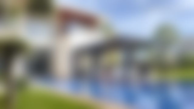 Villa 380 m² avec piscine et jardin arboré, Bouskoura centre — Bouskoura