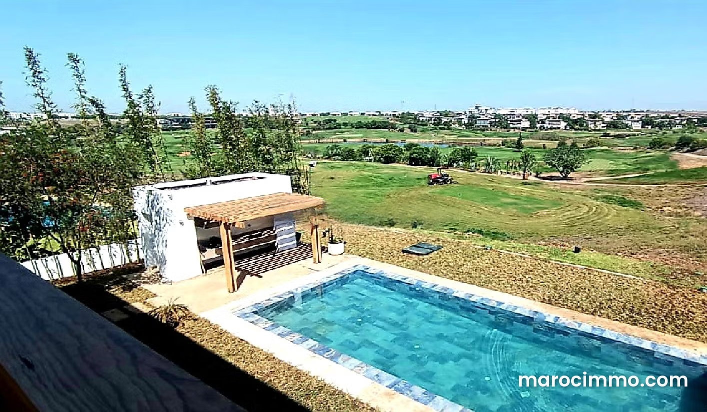 1,000 m² Villa, 5 Suites with Golf Views, Central Bouskoura — Bouskoura