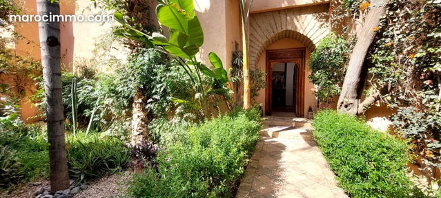 Une villa atypique en vente sur targa — مراكش