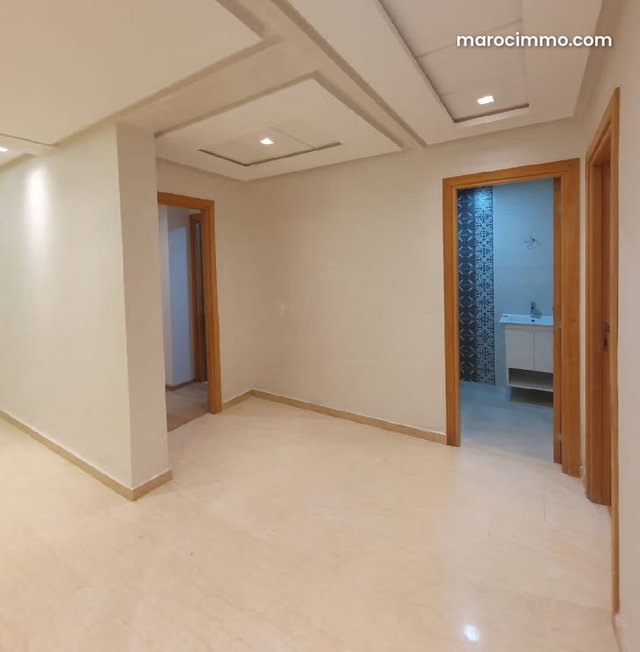 Appartement à Vendre de 132.0 m² à Casablanca, Ain Sebaa — 2