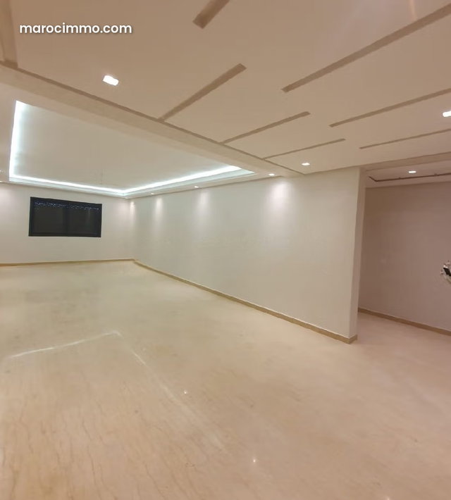 Appartement à Vendre de 132.0 m² à Casablanca, Ain Sebaa — 4