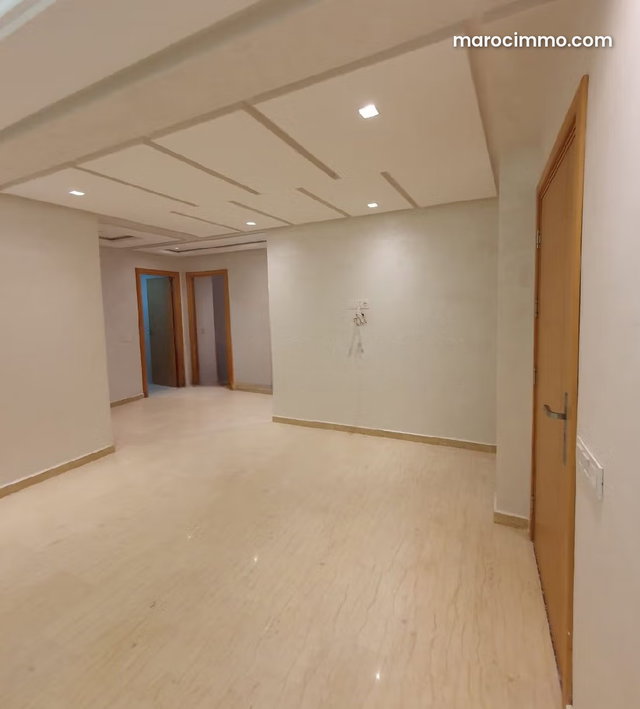 Appartement à Vendre de 111.0 m² à Casablanca, Zone Industrielle Ain Sebaa — 3