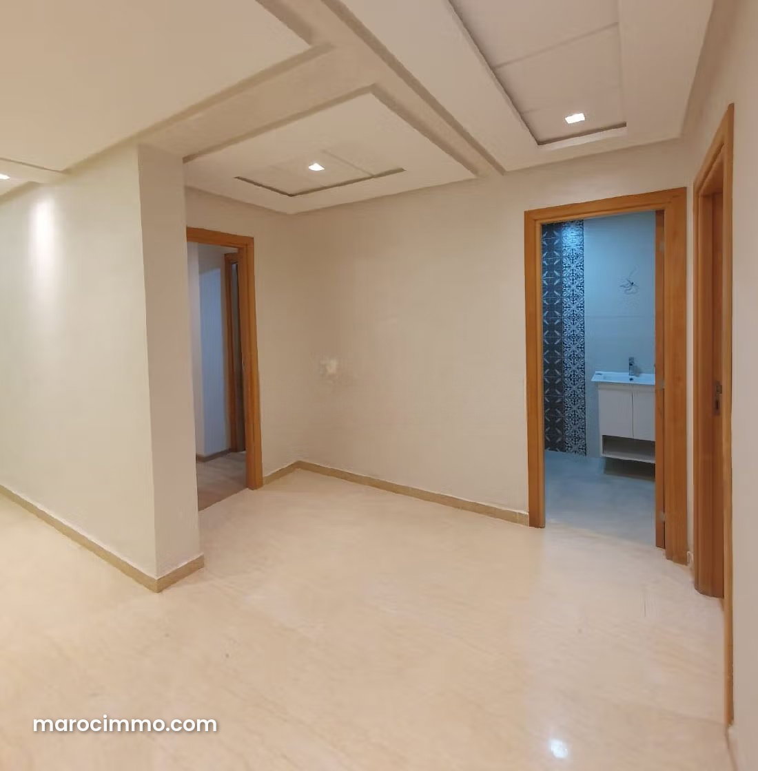 5-Room Apartment with Terrace for Sale in Casablanca Industrial Zone — Casablanca