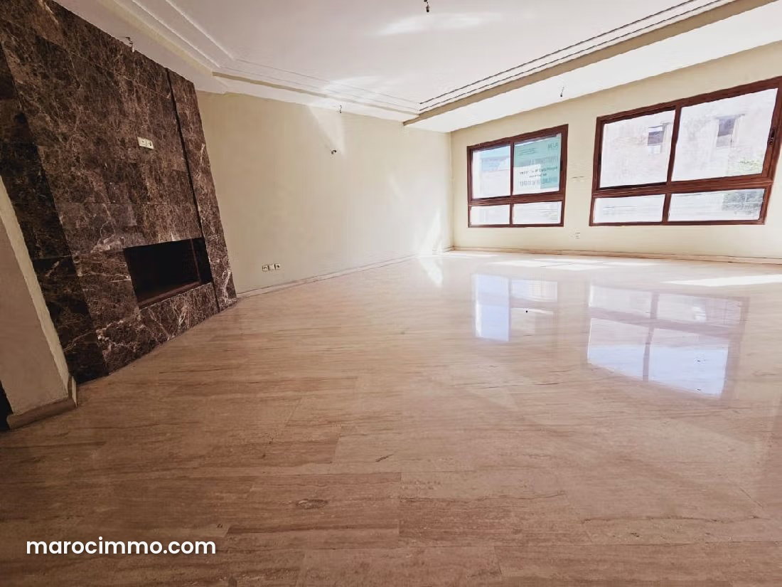 235 sqm Apartment with Terrace, Palmier, Casablanca — Casablanca