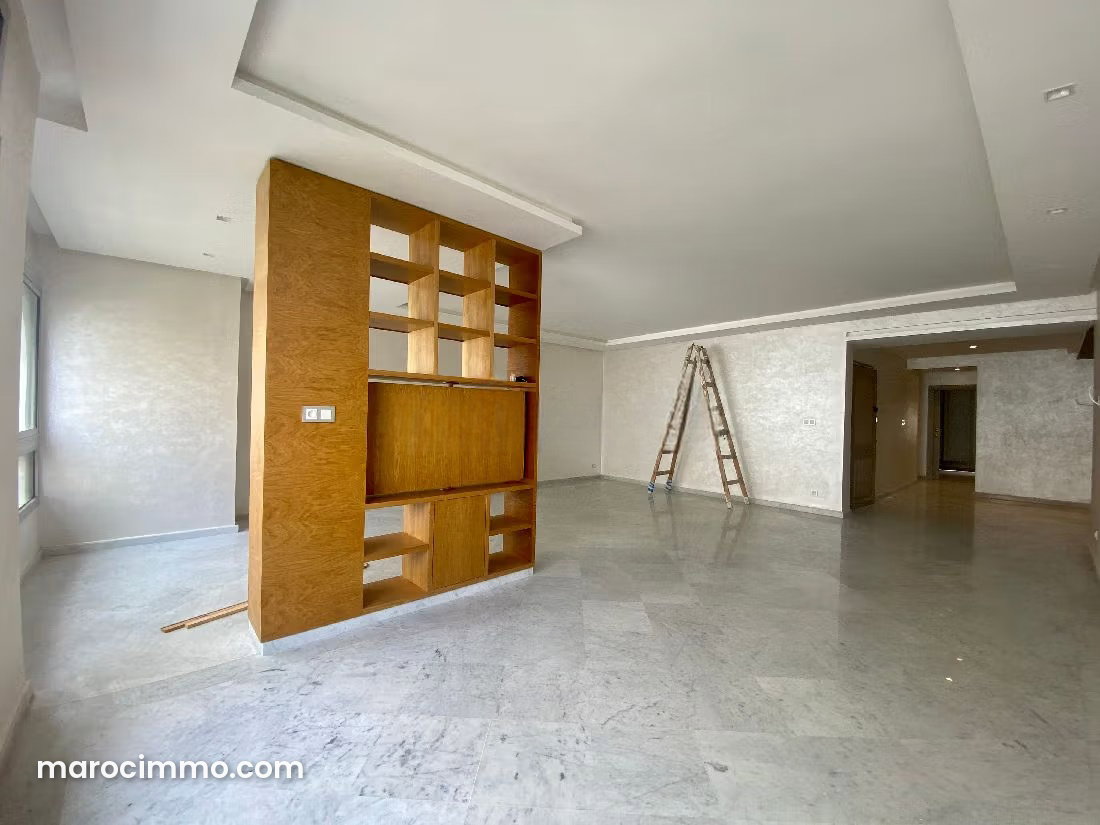 Grand appartement 180 m² avec terrasse au Maarif Casablanca — Casablanca
