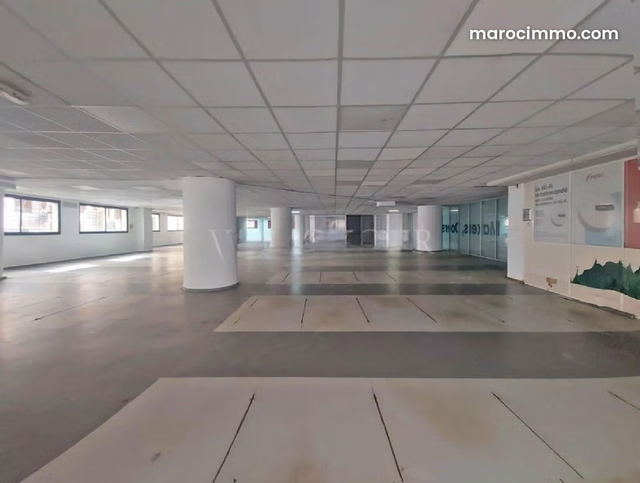 Location plateau bureau 1700m2 Centre Ville, Casablanca — Casablanca