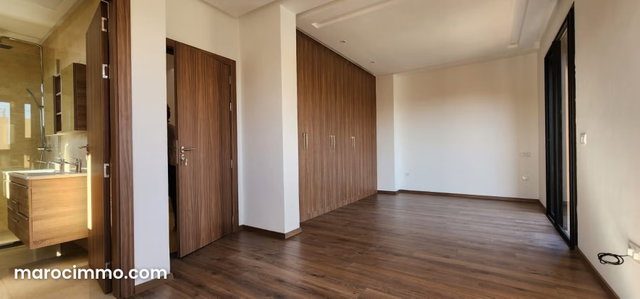 Dernière Villa Isolée à Vendre Dans une résidence Sécurisée — 4