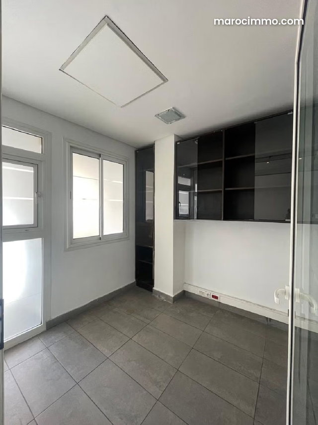 Gauthier Office Space 179 m² Terrace — 4