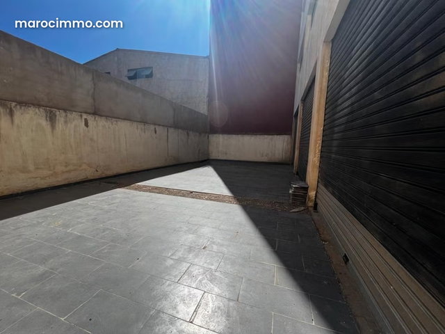 Local commercial 800m2 SAPINO 45K HT — 5