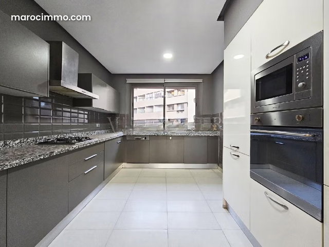 Luxurious 188m2 3-Bedroom Apartment for Sale in Gauthier, Casablanca — 4