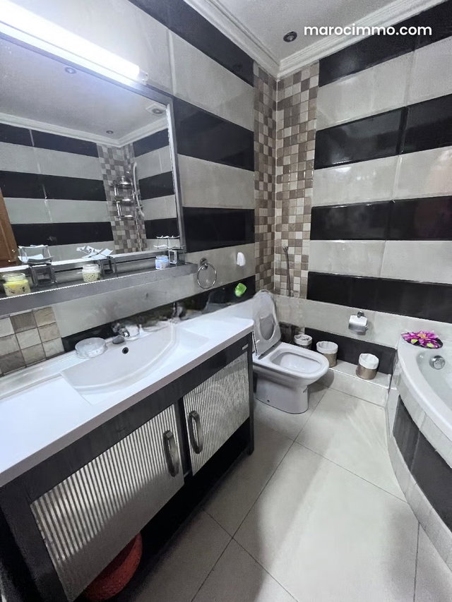 Maison de luxe à louer à Les Portes de Marrakech. 7 pièces confortables. Bien meublé — 4