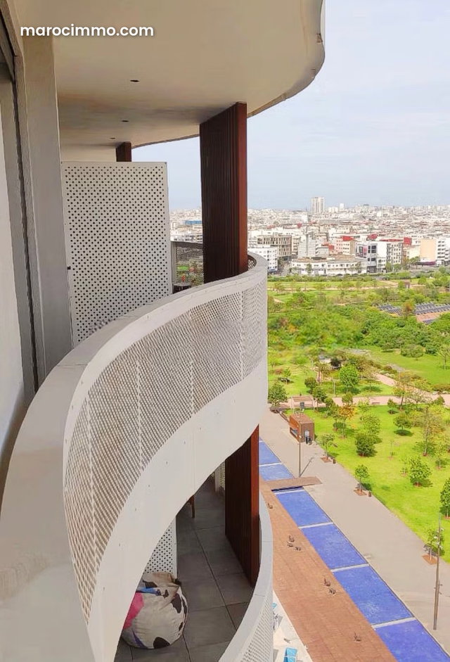 High Floor Flat with Beautiful View — 3