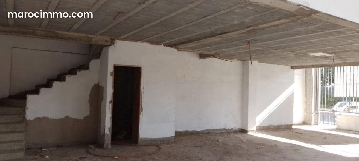 197 m² Commercial Space for Sale in Front of OCP