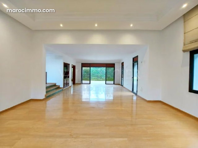 House for Rent in Californie Casablanca: 1076m2 4 bedrooms with pool — 4