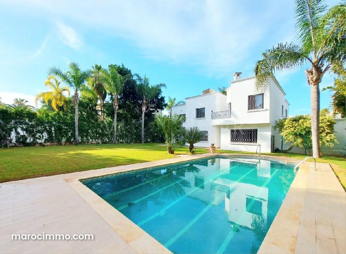 Villa 1076 m² avec piscine à louer, Californie, Casablanca — Casablanca