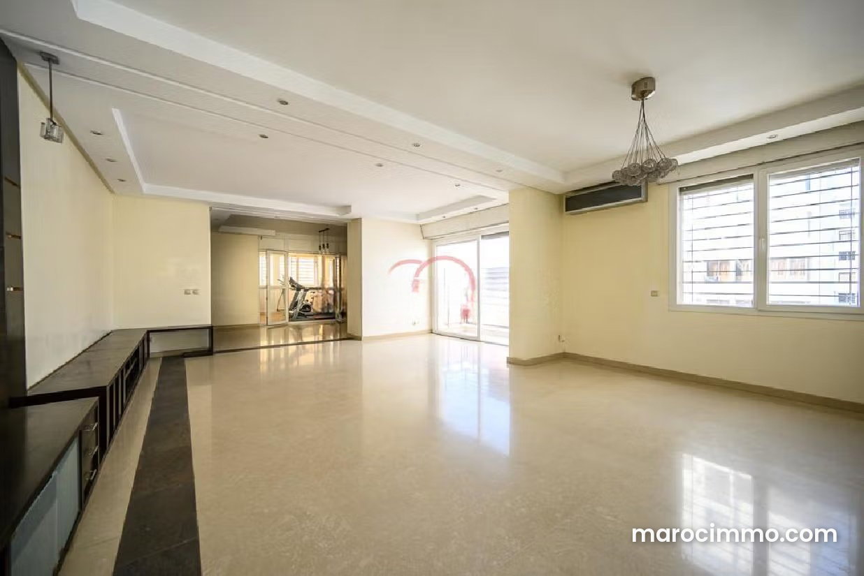 220 m² Apartment with Terraces and Swimming Pool, Maarif, Casablanca — Casablanca