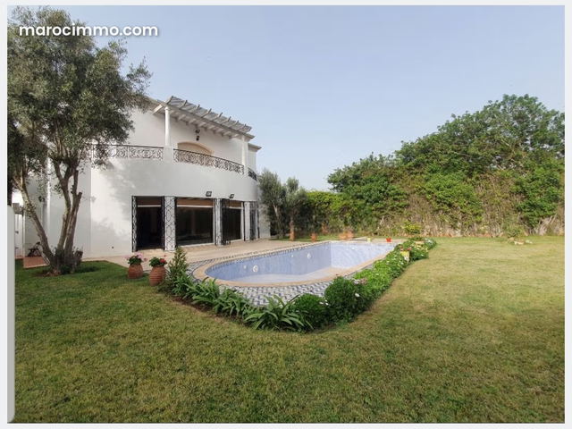 Villa a la location vide à ain Diab 35000 — Casablanca