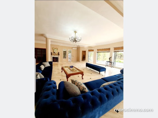 Villa a la location vide à ain Diab 35000 — 2