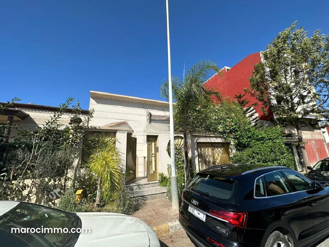 390 m² Villa with Garden for Sale, Nassim, Casablanca — Casablanca