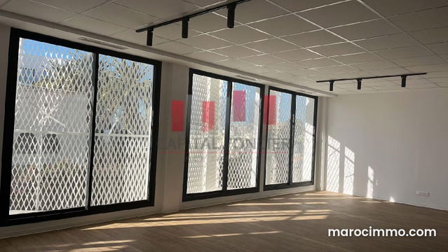 New 76 m2 office space for rent in the Oasis district — Casablanca