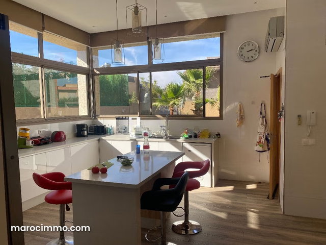 Vente villa de luxe à Route Casablanca. 5 belles chambres. Meublé — 5