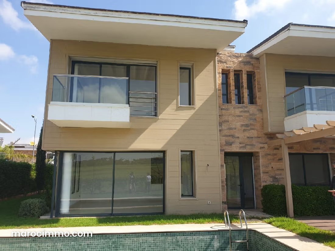 570 m² Villa with Pool in Central Bouskoura for Rent — Bouskoura