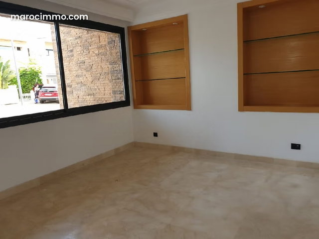 Trés belle villa vue sur golf pour location vide — 4