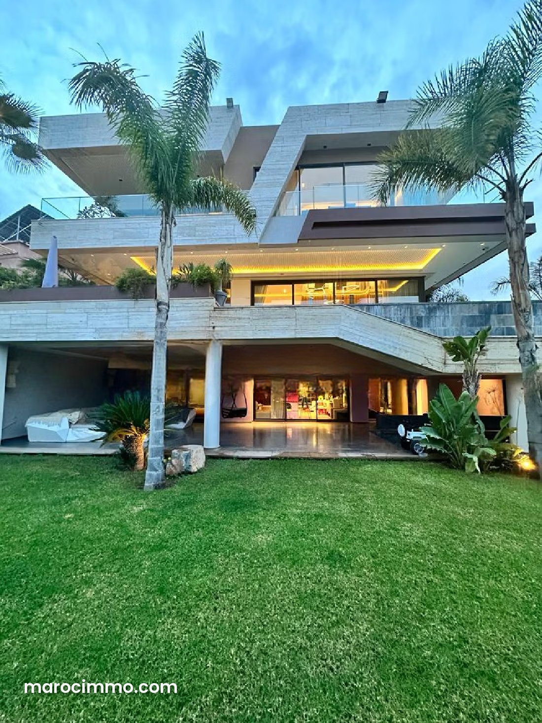 Villa 1100 m² avec vue Atlas, Route de Tahanaoute, Marrakech — Marrakech