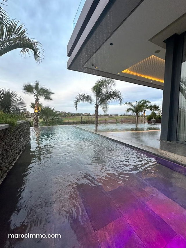 Villa d'exception, en Front de golf à vendre — 2