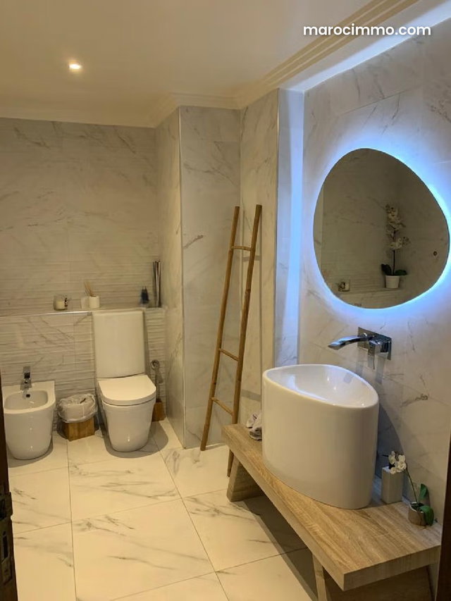 Appartement à Vendre de 187.0 m² à Casablanca, Racine — 2