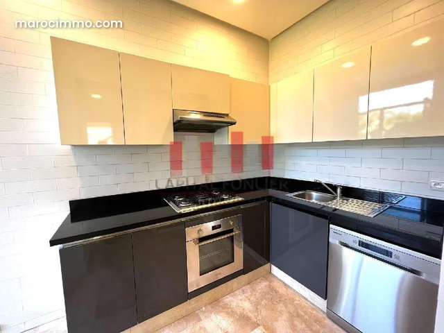 Superbe villa / 4 chambres / bouskoura ville verte — 4