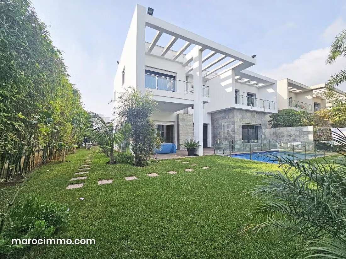 Villa 470 m² avec piscine, Bouskoura centre à vendre — Bouskoura