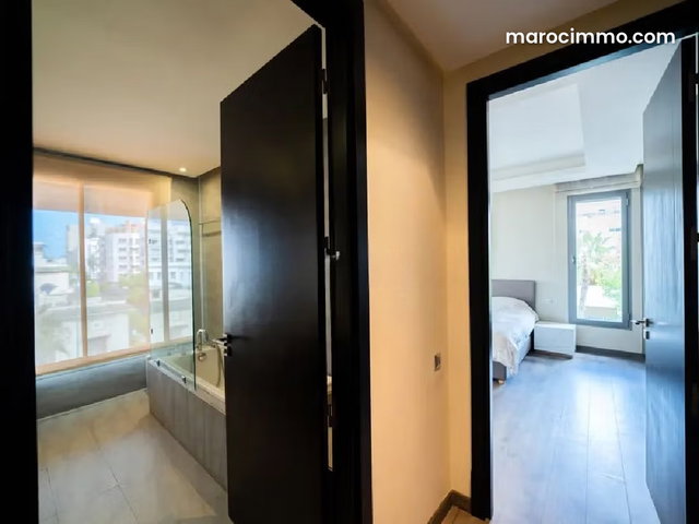 Appartement à Louer de 211.0 m² à Casablanca, Gauthier — 2
