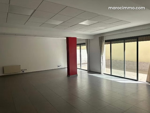 Bureau à louer à proximité de l'AVENUE STHENDAL — 2
