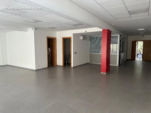 Bureau à louer à proximité de l'AVENUE STHENDAL — 4
