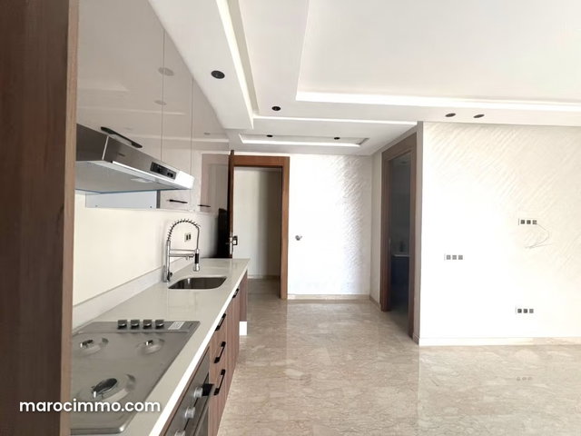 Studio de 53m2 au quartier des hôpitaux — 3
