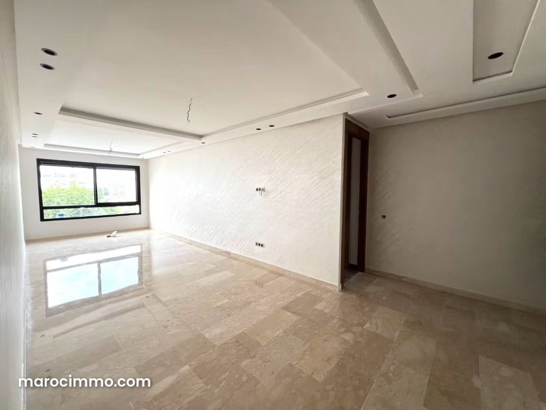 Appartement 53 m² avec terrasse, Quartier des Hôpitaux, Casablanca — Casablanca