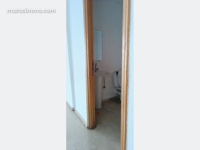 Joli bureau bien situé en location — 5