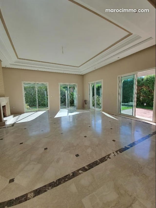 Magnifique villa à louer à Ain Diab — Casablanca