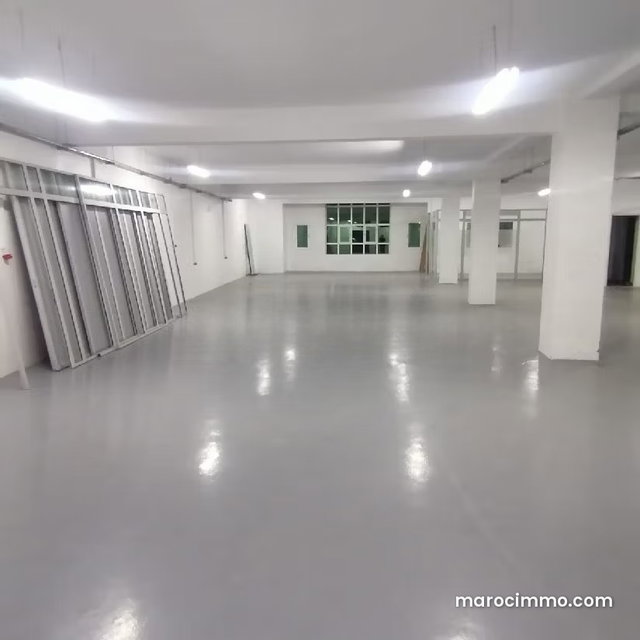 Usine sur la zone industrielle — 4