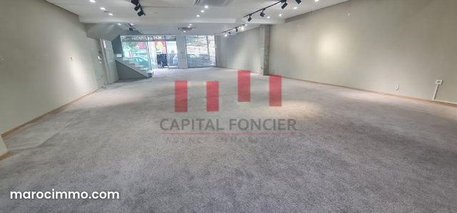 Local commercial de 231m2 à la location en plein bd Abdellatif Ben Kadour — 3
