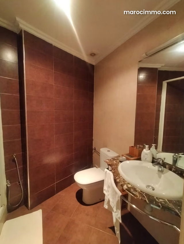 Joli appartement dans une résidence fermée à la vente — 2